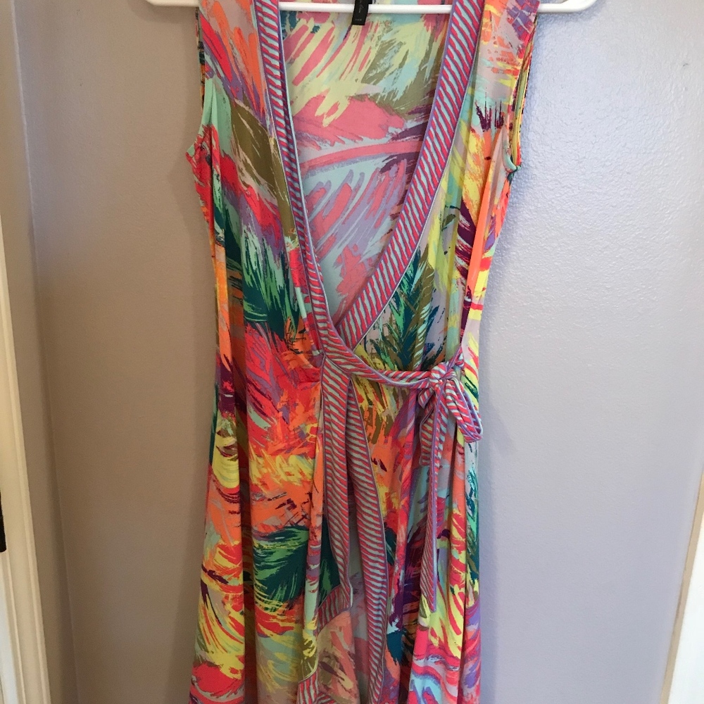 BCBG tie around top
